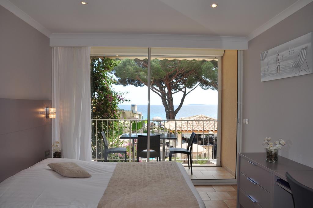 Hotel De La Plage Le Lavandou Bilik gambar